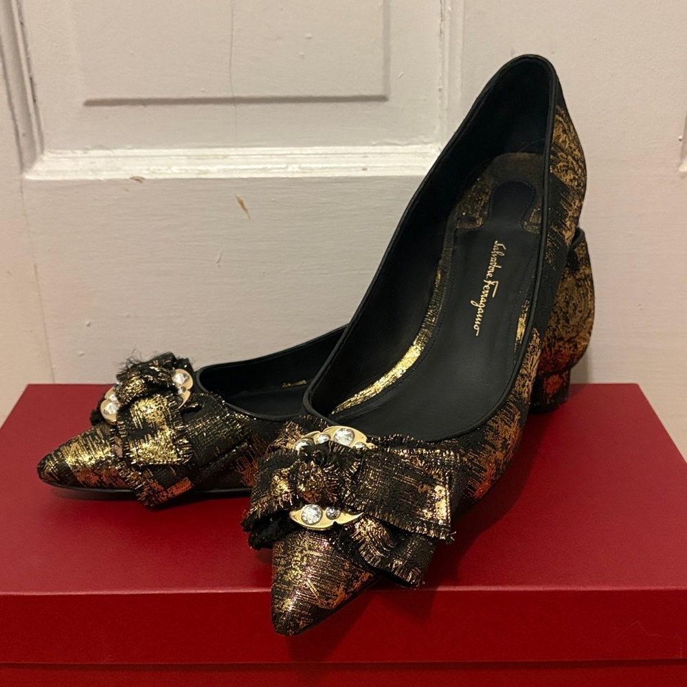 Salvatore Ferragamo Metallic Black and Gold Bow Pointed-Toe Pumps